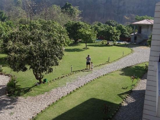 Jim Corbett Resort Рамнаґар Екстер'єр фото