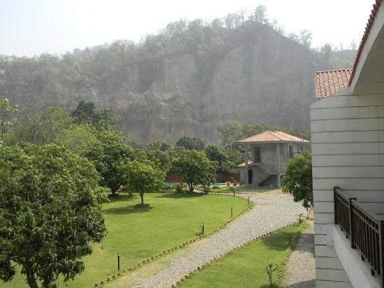 Jim Corbett Resort Рамнаґар Екстер'єр фото